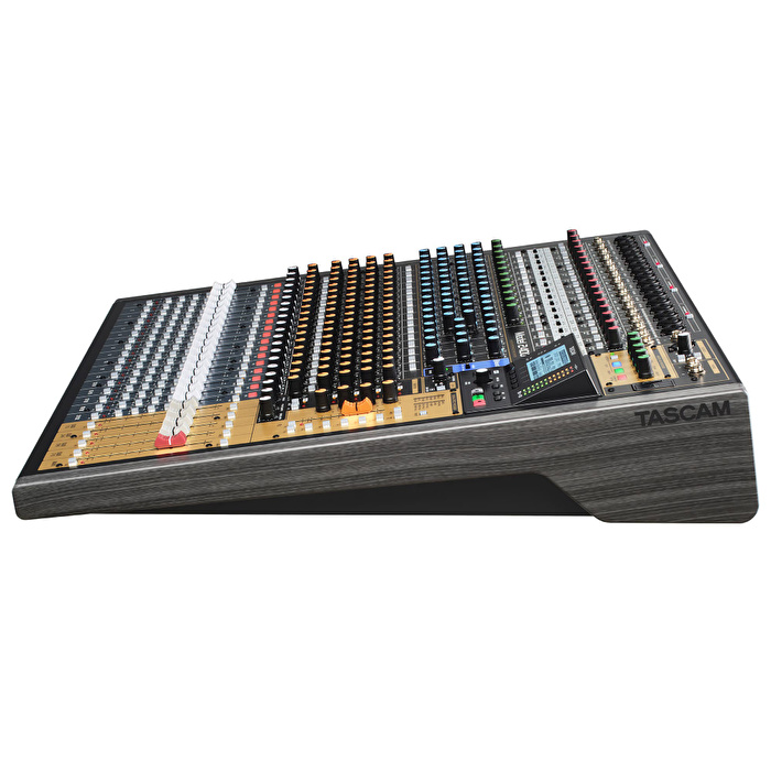 TASCAM MODEL 2400 Kayıt Konsolu ve Canlı Müzik Mikseri